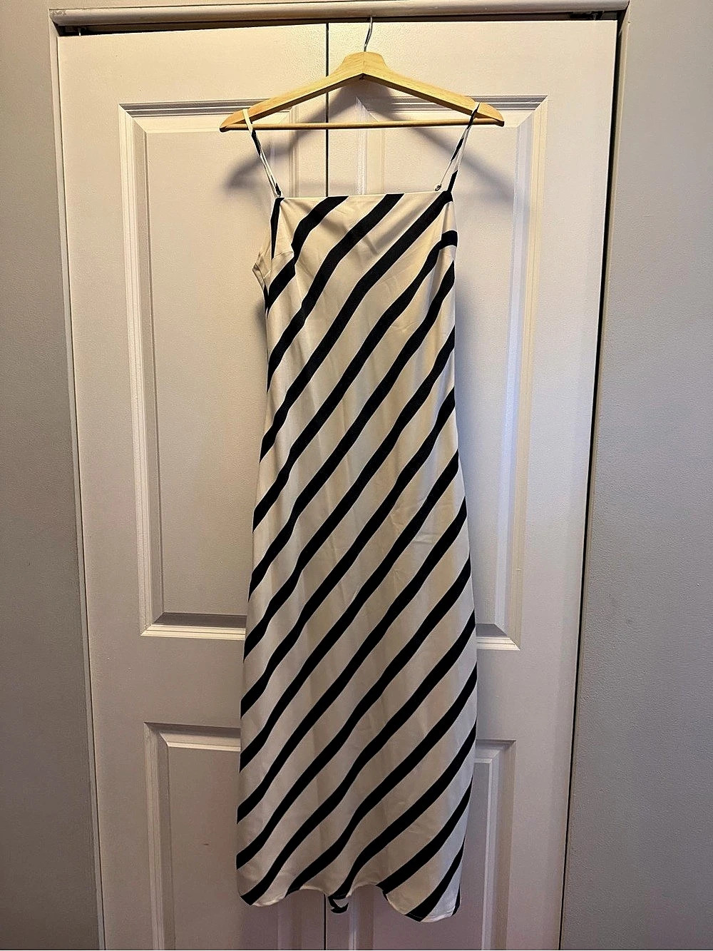 Abercrombie & Fitch Diagonal Stripe Maxi Slip Dress White & Black